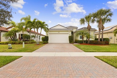(private lake, pond, coastal) Home For Sale in Royal Palm Beach Florida