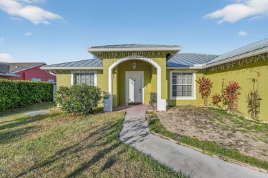 Beautifully maintained 3-bedroom, 2-bath home featuring a NEW - photo 3