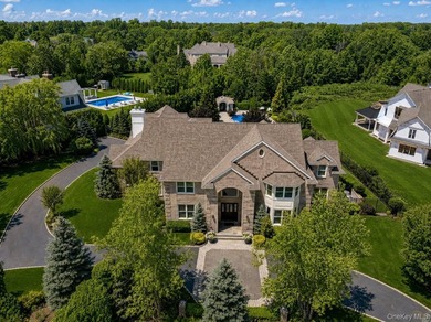 Luxury Estate in The Moorings - East Islip, NY Welcome to an - photo 1