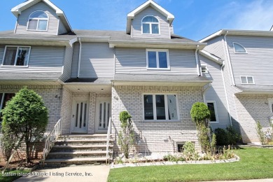Raritan Bay  Townhome/Townhouse For Sale in Staten Island New York
