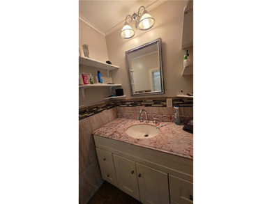 Welcome home to this cozy property located in beautiful - photo 14