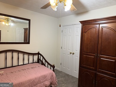 Beautiful one owner home in the prime location of Riverwood - photo 16