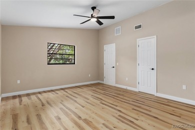 Fabulous Updated 3/2 in Sought-After Riverhaven Village. This - photo 17