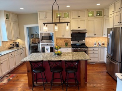 This property has two houses. The information above pertains to - photo 5