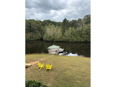 This property has two houses. The information above pertains to - photo 6