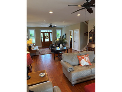 This property has two houses. The information above pertains to - photo 9