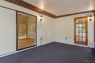 Fabulous Updated 3/2 in Sought-After Riverhaven Village. This - photo 40