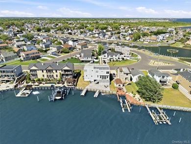 Don't miss this stunning 5-bedroom, 3-bath Waterfront - photo 44
