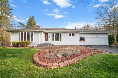 (private lake, pond, creek) Home Sale Pending in Flushing Michigan