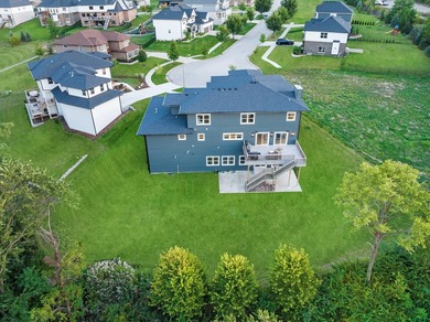 Sleek and sophisticated MODERN MASTERPIECE in one of Lemont's - photo 16