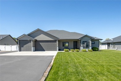 Just listed in Park City! Situated on a beautifully landscaped - photo 1