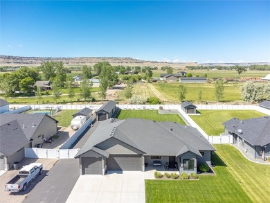 Just listed in Park City! Situated on a beautifully landscaped - photo 3