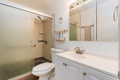 This flexible single-level home offers 3 bedrooms and 2 - photo 14