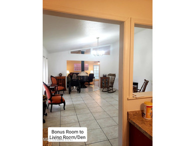 Wow! You'll LOVE this Rare Find in a NON-Flood Zone, Centrally - photo 17