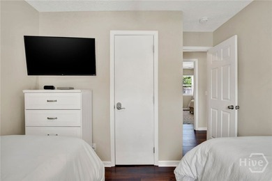 Welcome to 140 Ropemaker Lane-an adorable, fully furnished - photo 27