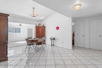 Wow! You'll LOVE this Rare Find in a NON-Flood Zone, Centrally - photo 31
