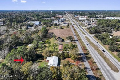 Wow! You'll LOVE this Rare Find in a NON-Flood Zone, Centrally - photo 35