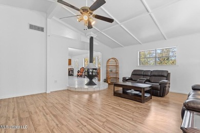 Wow! You'll LOVE this Rare Find in a NON-Flood Zone, Centrally - photo 38