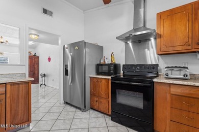 Wow! You'll LOVE this Rare Find in a NON-Flood Zone, Centrally - photo 41