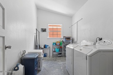 Wow! You'll LOVE this Rare Find in a NON-Flood Zone, Centrally - photo 50