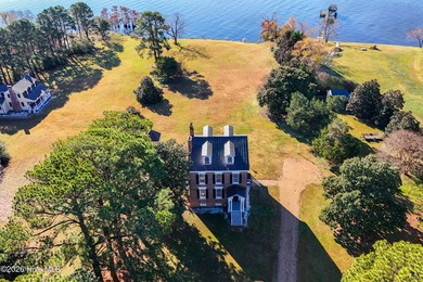 Gracefully positioned along the quiet shores of the Albemarle - photo 1