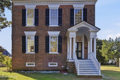 Gracefully positioned along the quiet shores of the Albemarle - photo 4