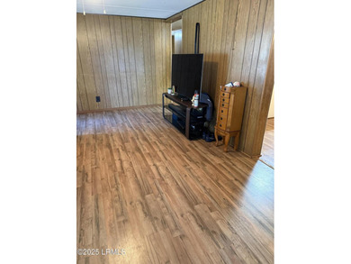 HUGE PRICE REDUCTION! Owners say sell! Privacy, lots of room for - photo 15