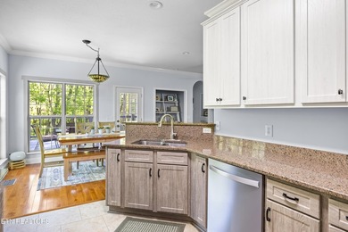 Welcome to an exceptional offering in the highly sought-after - photo 18