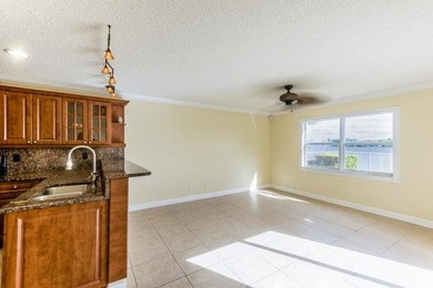 Beautiful Home with lake views in front and back. 2 car garage - photo 9