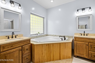 Welcome to an exceptional offering in the highly sought-after - photo 27