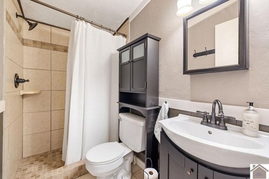 Discover lake living in this charming 3 bedroom, 2 bathroom home - photo 29