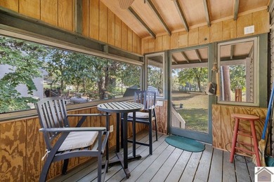 Discover lake living in this charming 3 bedroom, 2 bathroom home - photo 32