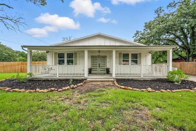 Lake Lewisville Home For Sale in Hickory Creek Texas