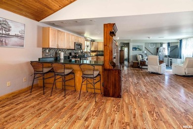 Discover your own private retreat on 10 serene acres with mature - photo 8