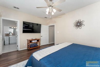 Beautiful 3-bedroom, 2.5-bath unfurnished townhome located in - photo 17