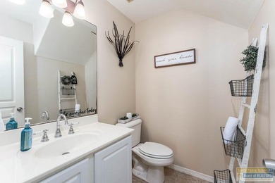 Beautiful 3-bedroom, 2.5-bath unfurnished townhome located in - photo 24