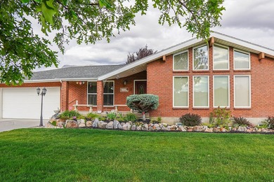 PRICE INCREASE DUE TO ADDING ADDITIONAL LOT TO LISTING. Home has - photo 2