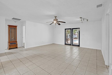Pool home in Port St. Lucie, set just off Bayshore with easy - photo 17