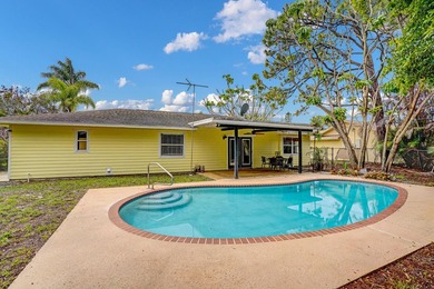 Pool home in Port St. Lucie, set just off Bayshore with easy - photo 18