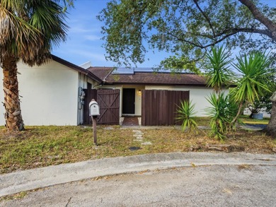 (private lake, pond, coastal) Home Sale Pending in Tampa Florida