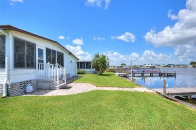 RARE OPPORTUNITY! TRUE LAKEFRONT with DOCK.  Ideal Central - photo 46