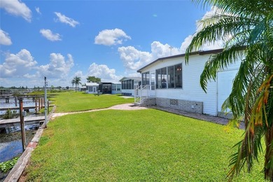 RARE OPPORTUNITY! TRUE LAKEFRONT with DOCK.  Ideal Central - photo 47