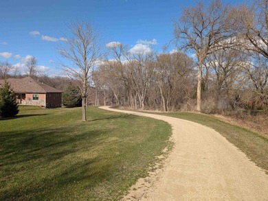Build your dream home on this beautiful 2.86 acres wooded lot in - photo 18