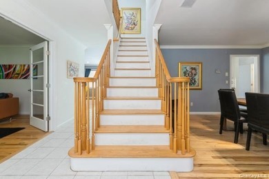 Welcome to this beautifully updated 4 bedroom, 2.5 bath Colonial - photo 24