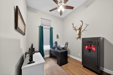 **Charming Modern Farmhouse Retreat in Chandler, TX** Discover - photo 25