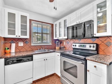 Lake Condo For Sale in Sunrise, Florida