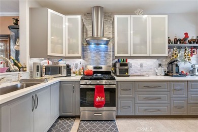 Modern Sorrento Mesa Townhome with 2-Car Garage + Resort-Style - photo 2