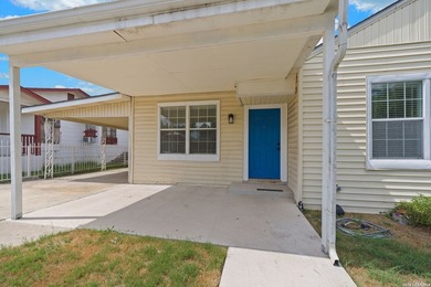 MULTIGENERATIONAL FAMILY NEEDS?? THIS PROPERTY WITH A CASITA IS - photo 4