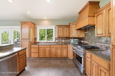 Rare one owner secondary waterfront home in desirable Woodland - photo 15