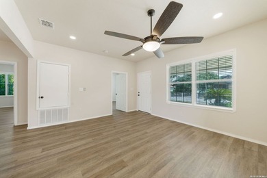 MULTIGENERATIONAL FAMILY NEEDS?? THIS PROPERTY WITH A CASITA IS - photo 6